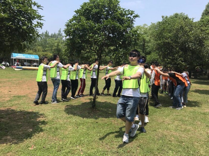 球友会深圳去欧洲旅游团_深圳去欧洲旅游包团_公司单位组织去欧洲旅游团