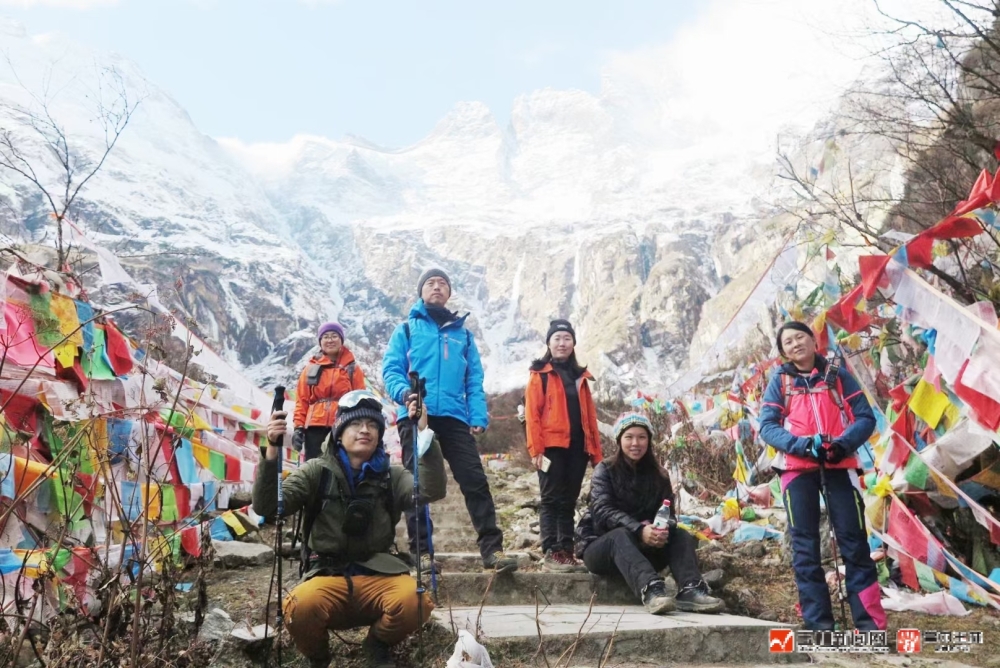 登山被评为年轻球友会人最喜爱的户外运动 你体验过登山的快乐吗？(图1)